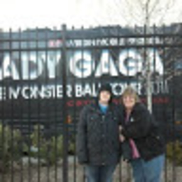 Meet your Posher, Cindy - Picture 1 of 1